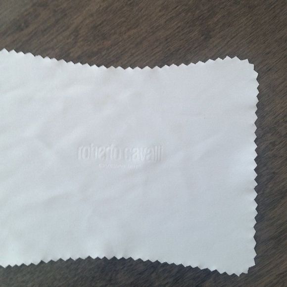 Auth Roberto Cavalli case and cloth - Picture 4 of 4